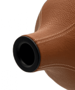 Iris sur-mesure Le XV cuir cognac detail 1